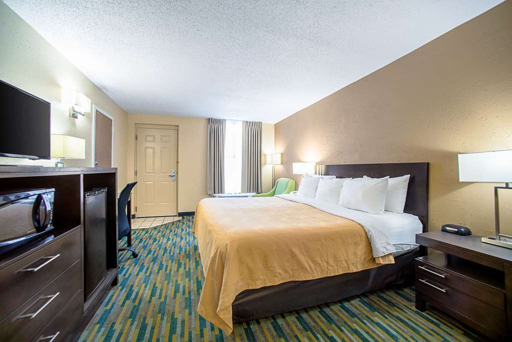 Quality Inn Near Six Flags St. Louis - photo 11