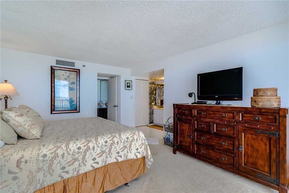 Lighthouse Towers 2008 Two Bedroom Condo - photo 8