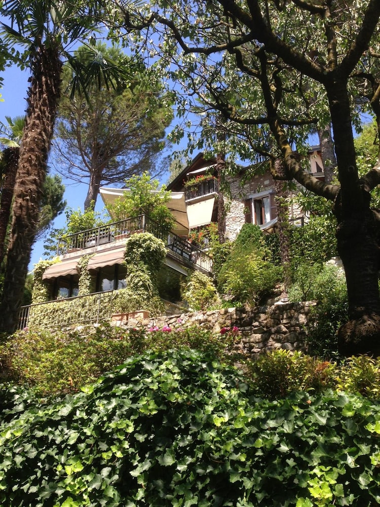 B&b Il Pioppo Antico — 4-Star Luxury Hotel in Viggiu, Italy