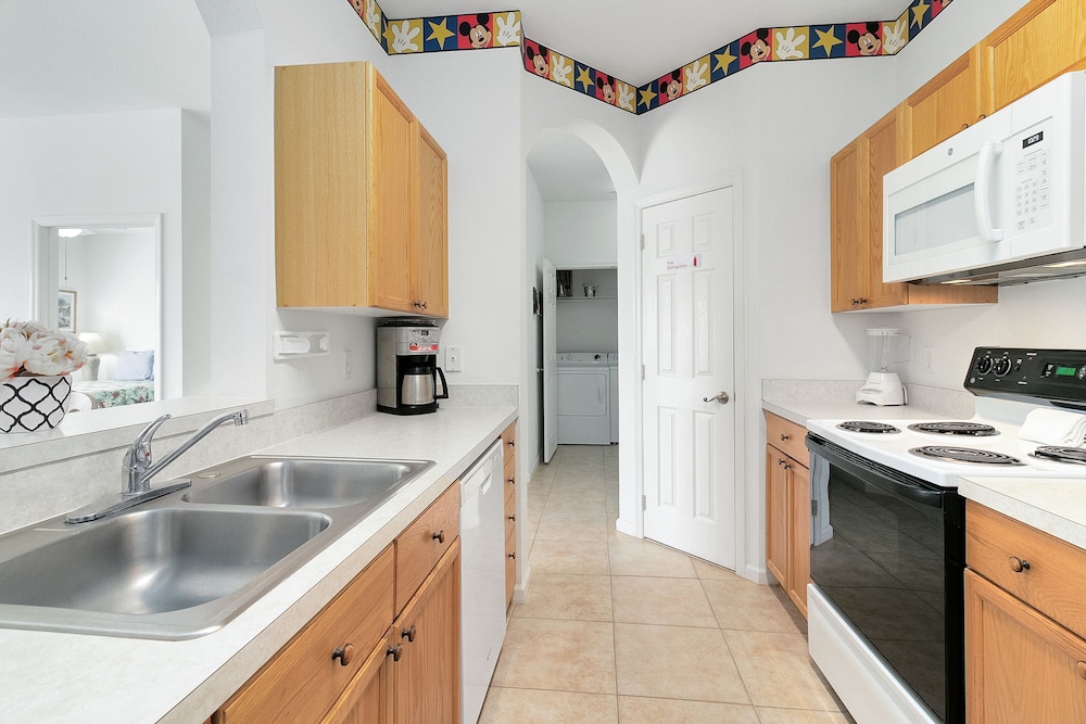 Amazing Resort 2 bed Condo Close to Disney - photo 16