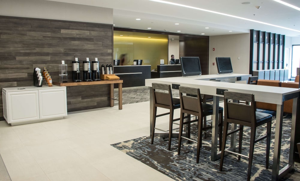DoubleTree by Hilton Hotel Syracuse - photo 11