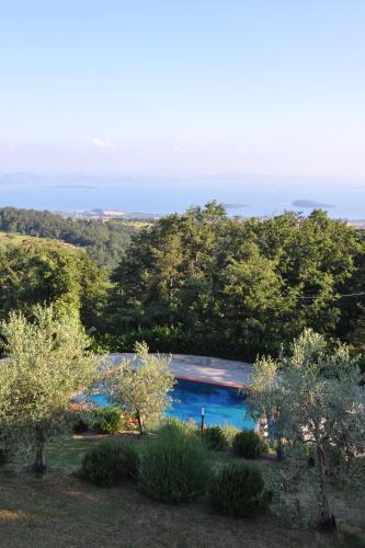 Villa Perugini — 4-Star Luxury Hotel in Tuoro Sul Trasimeno, Italy
