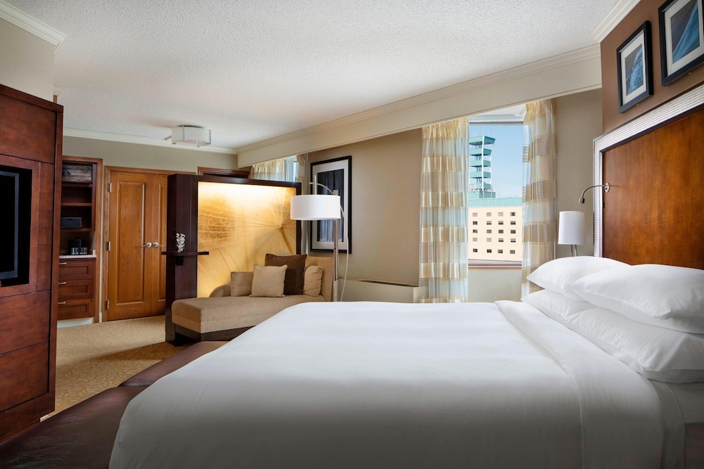 The Lincoln Marriott Cornhusker Hotel - photo 10