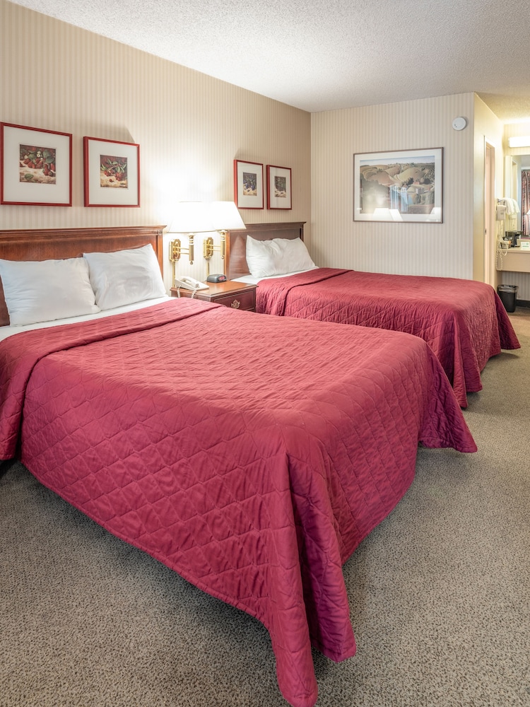 University Place Hotel & Conference Center - photo 7
