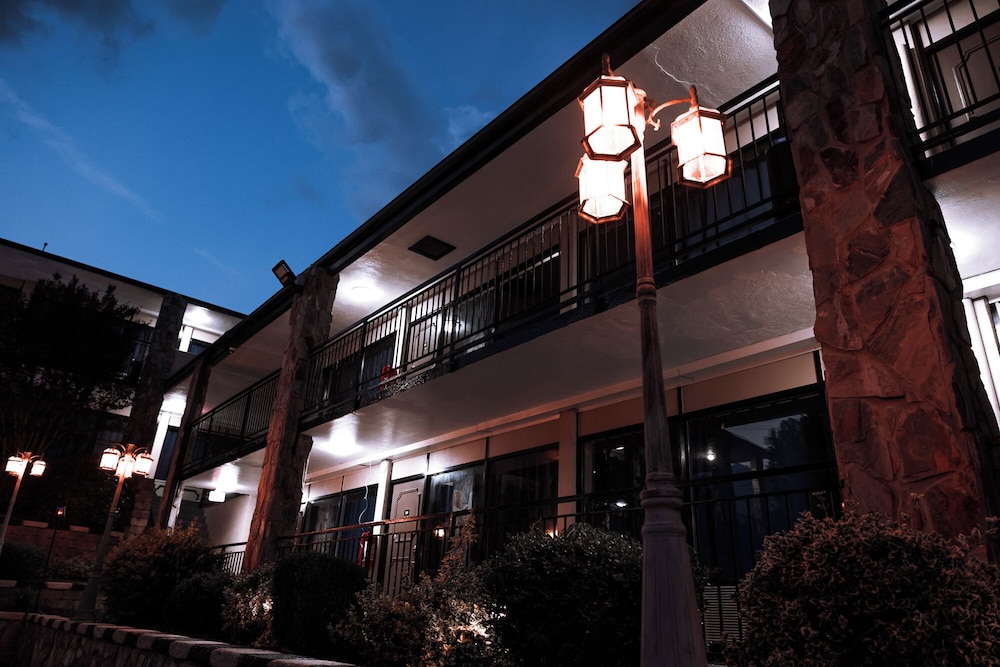 Riverside Inn & Suites by OYO Danville Ceaser Casino - photo 58
