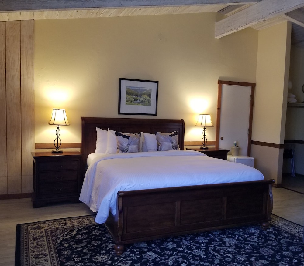Carmel Valley Lodge and Resort - photo 10