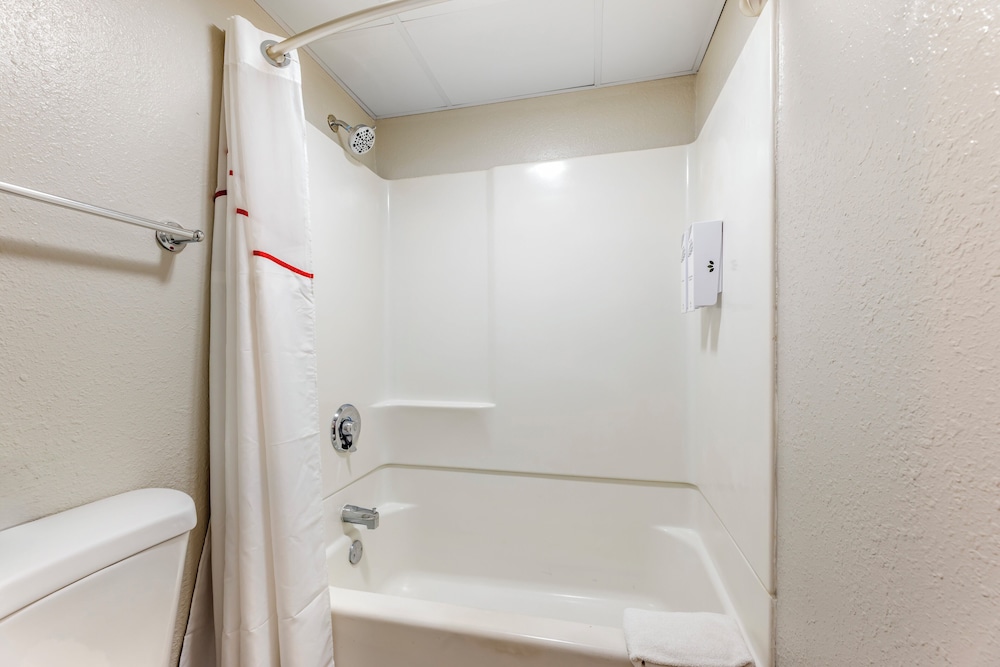 Red Roof Inn Bourbonnais - photo 20