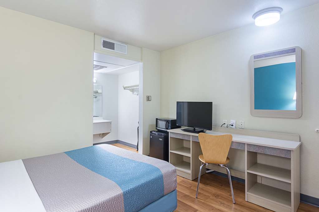 Motel 6 Fredericksburg VA North - photo 10