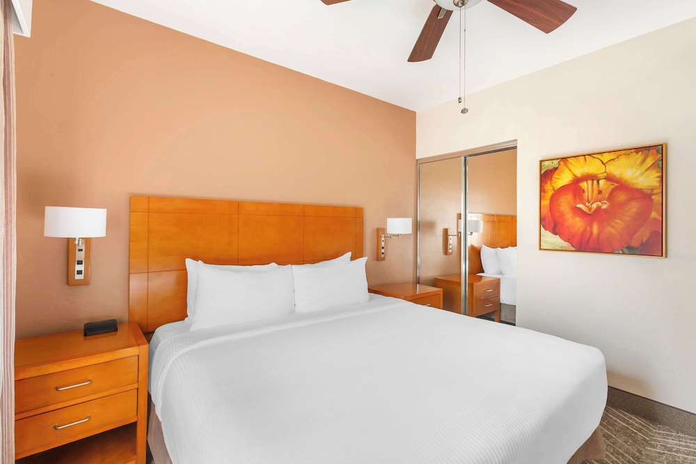 Hilton Vacation Club Varsity Club Tucson - photo 10