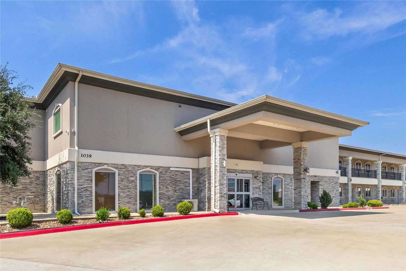 Econo Lodge Bryan TX - photo 3