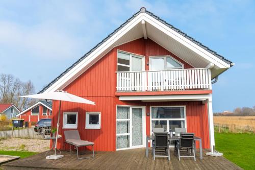 Plüschmors - carbon neutral hotel in Holm