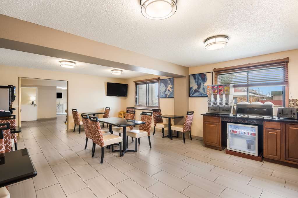 Best Western Mt. Pleasant Inn - photo 32