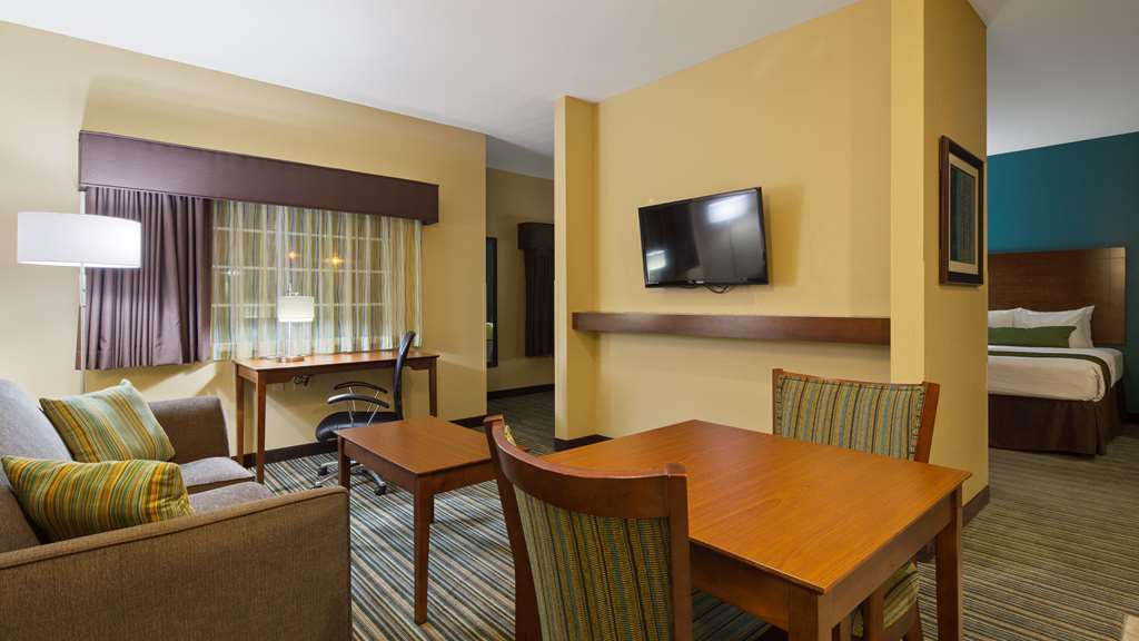 Best Western Plus Patterson Park Inn - photo 25