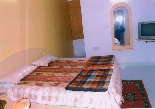 Hotel Galaxy International Lucknow