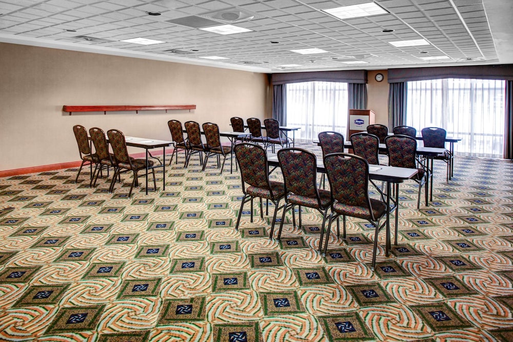 Hampton Inn Coldwater - photo 23