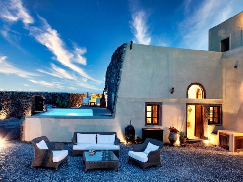 Villa in Megalochori with Private Pool — 4-Star Luxury Hotel in Megalochori, Greece