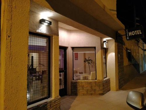 Hotel El Pasaje in Arauco, Argentina