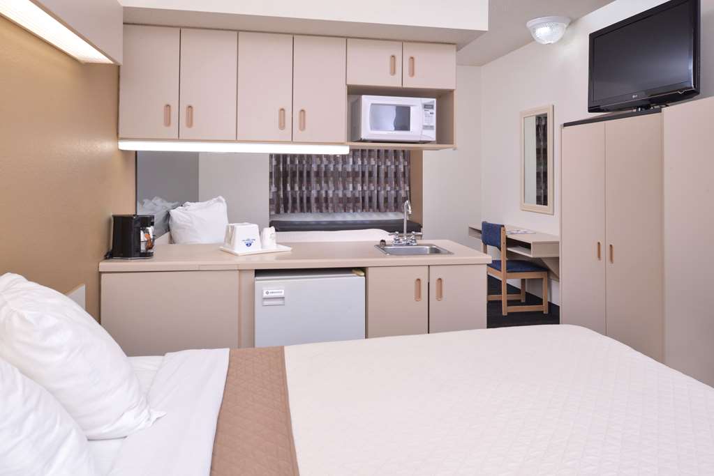 Americas Best Value Inn & Suites Maryville - photo 17
