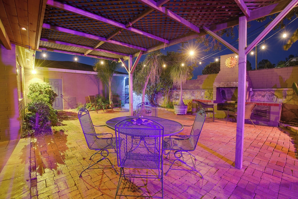 Charming Spring Valley Retreat with Private Pool — 4-Star Luxury Hotel in Spring Valley, United States
