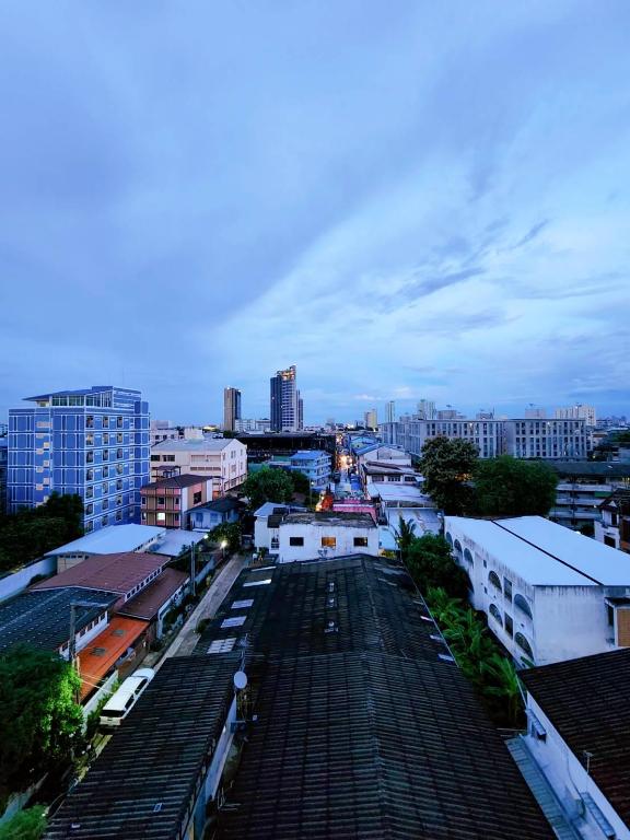 803 STP Homely room Free Wi Fi and Near BTS line
