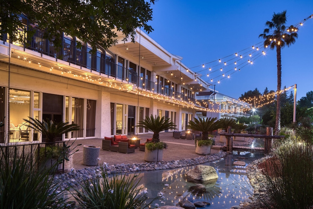DoubleTree By Hilton Sacramento - photo 44