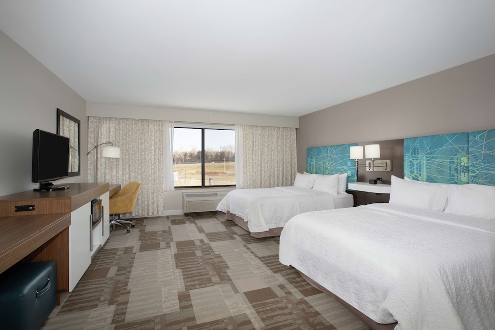 Hampton Inn Bellevue - photo 12