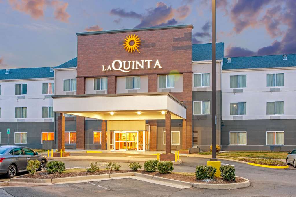 La Quinta Inn & Suites by Wyndham Manassas Battlefield - photo 3