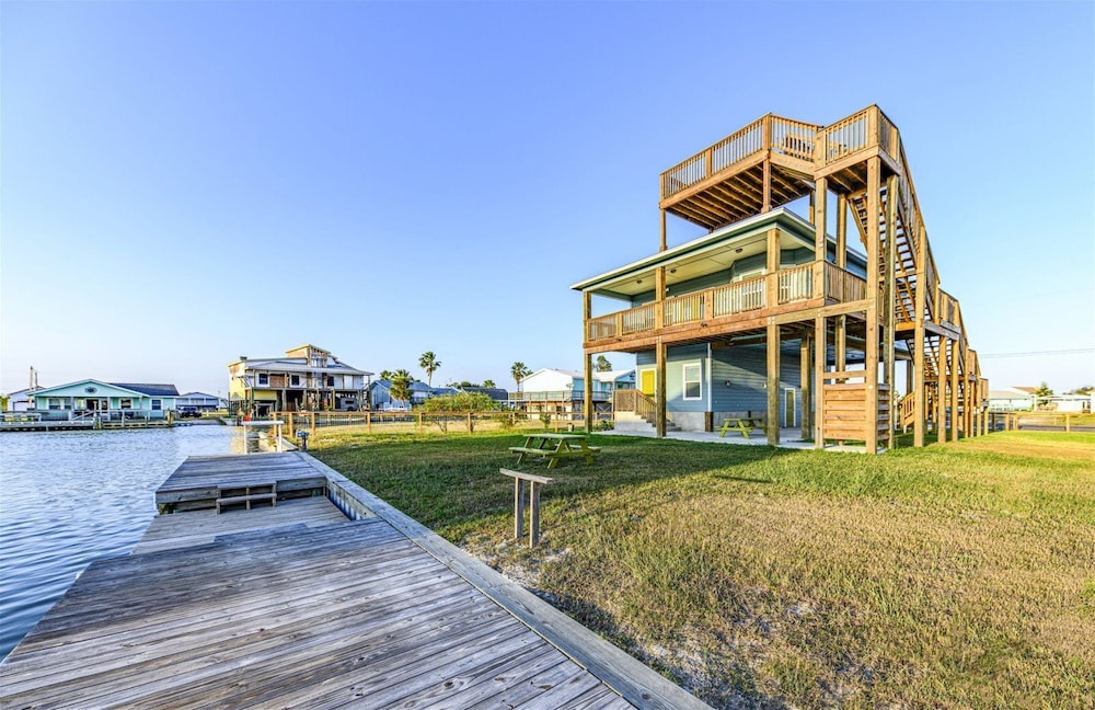 Blue Crab Cove by Miss Kitty s in Rockport, United States