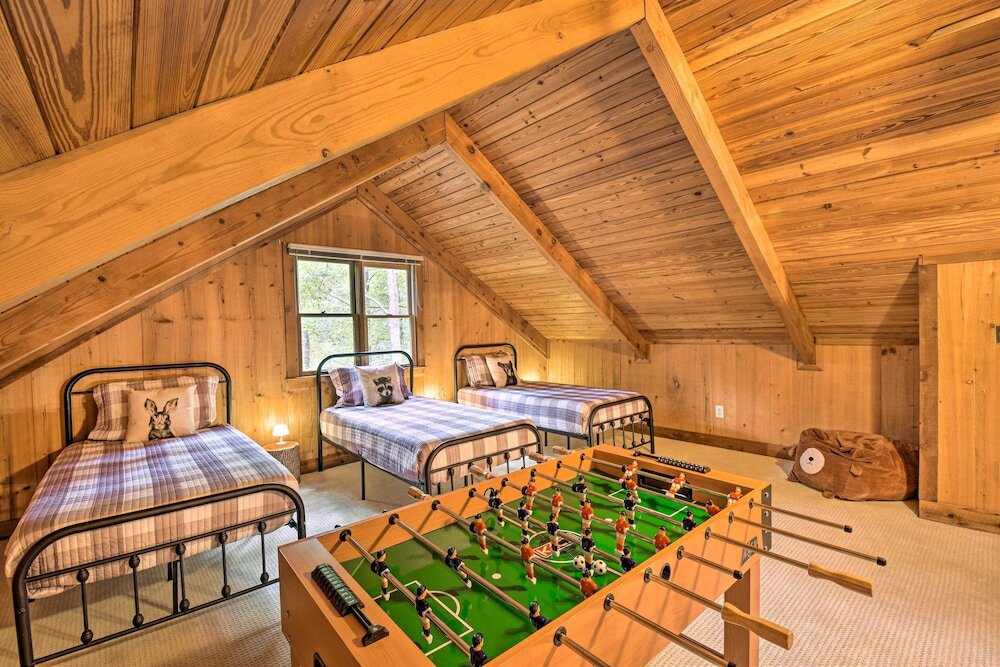 Big Canoe Mountain Resort Cabin w Pool Access - photo 14
