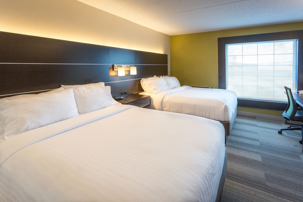 Holiday Inn Express & Suites Reading by IHG - photo 8