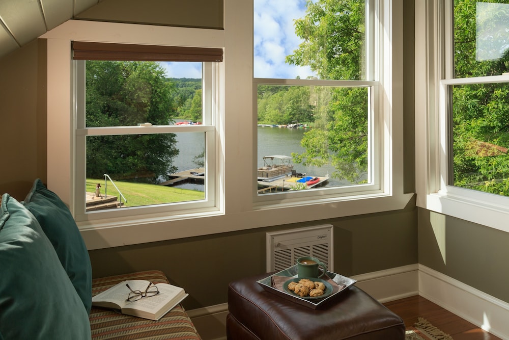 Lake Pointe Inn - photo 29