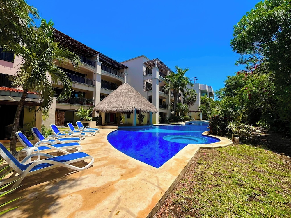 Puerto Aventuras Private Terrace and Golf View — 4-Star Luxury Hotel in Puerto Aventuras, Mexico