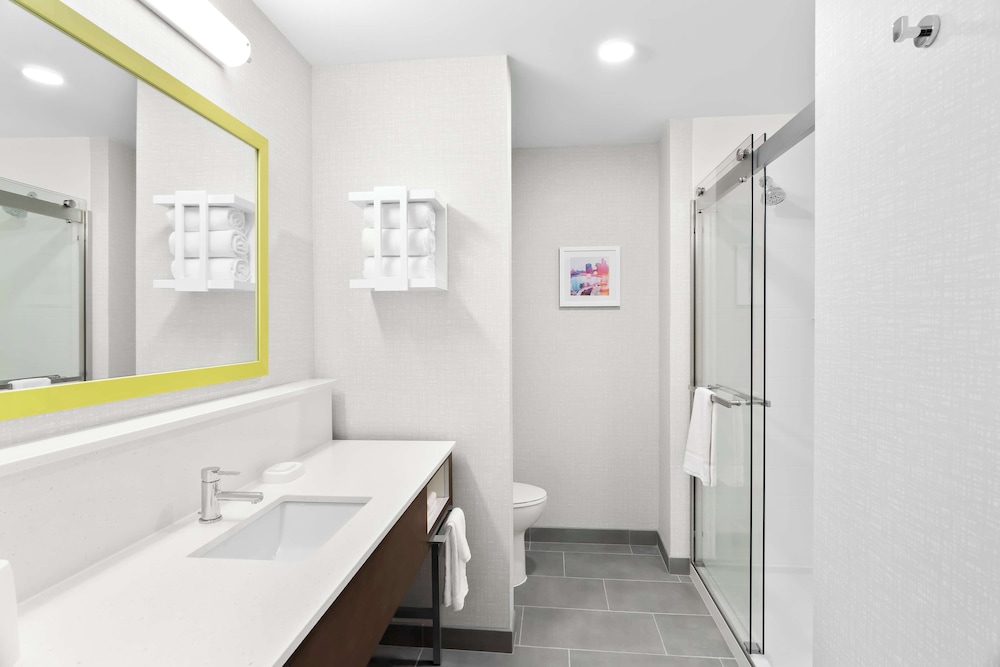 Hampton Inn & Suites by Hilton Chicago Medical District UIC - photo 33