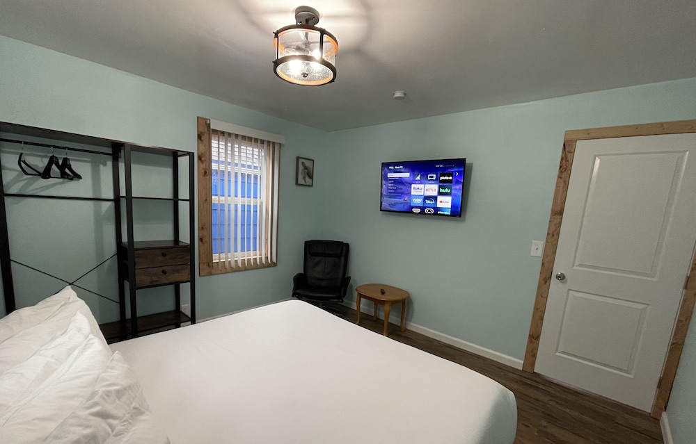 The Anchorage Motel - photo 24