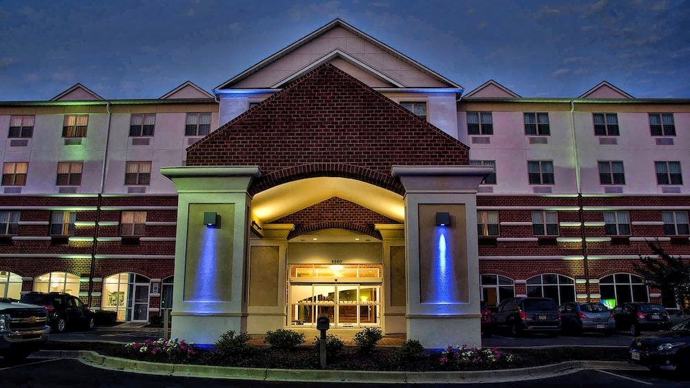 Holiday Inn Express La Plata by IHG — hotel in La Plata