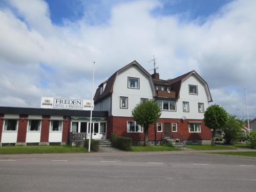 Hotell Freden - carbon neutral hotel in Knaered