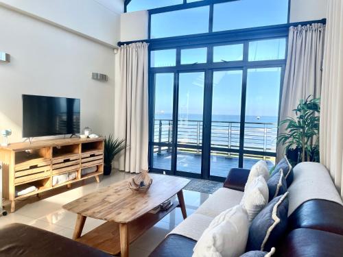 Bloubergstrand Oceanview Escape