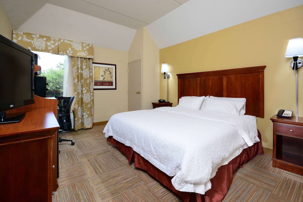 Hampton Inn Raleigh Capital Blvd. North - photo 23