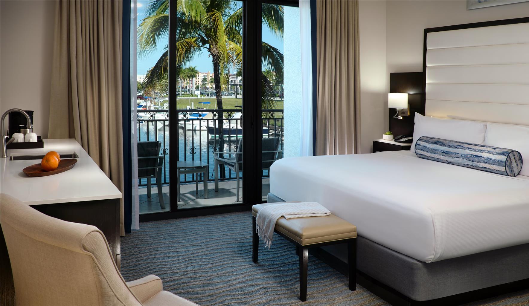 Naples Bay Resort & Marina - photo 12