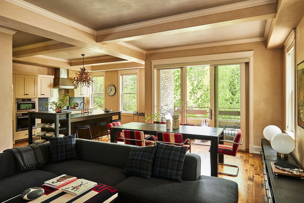 Element 52 Auberge Collection - photo 201