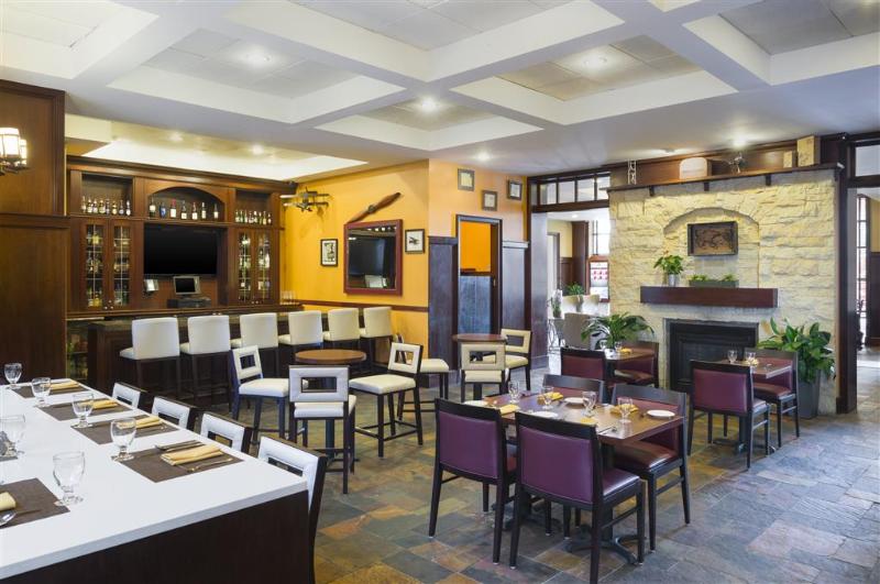 Sheraton Jfk Airport Hotel - photo 11