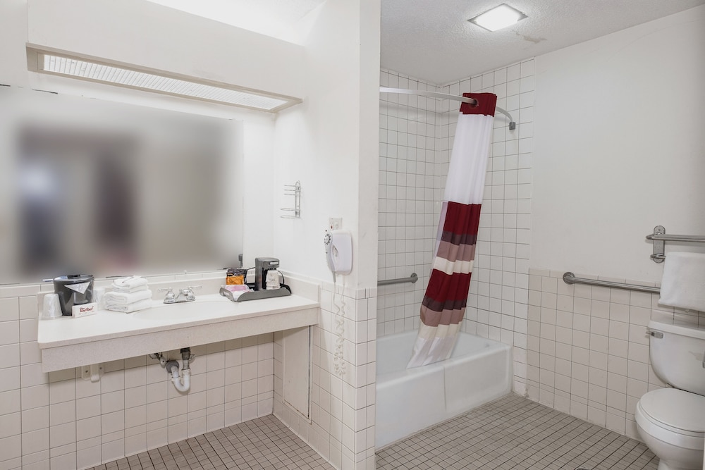 Red Roof Inn Morgan City - photo 20