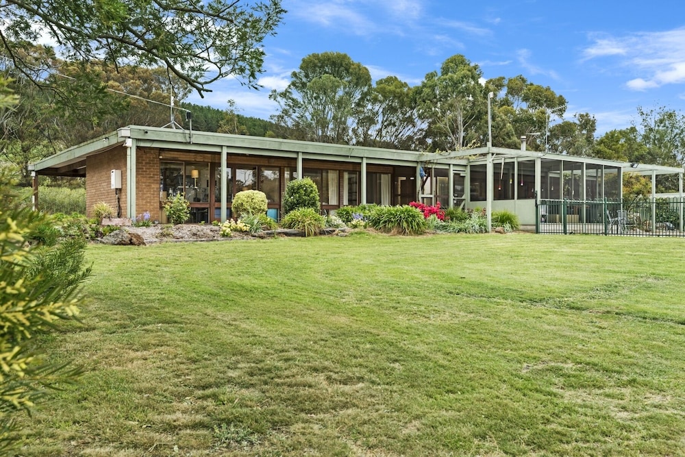 Gisborne Peak Winery Cottages — hotel in Gisborne