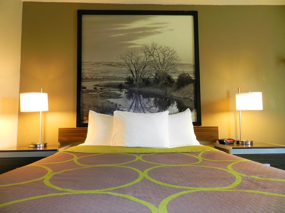 Super 8 by Wyndham Fremont NE - photo 8