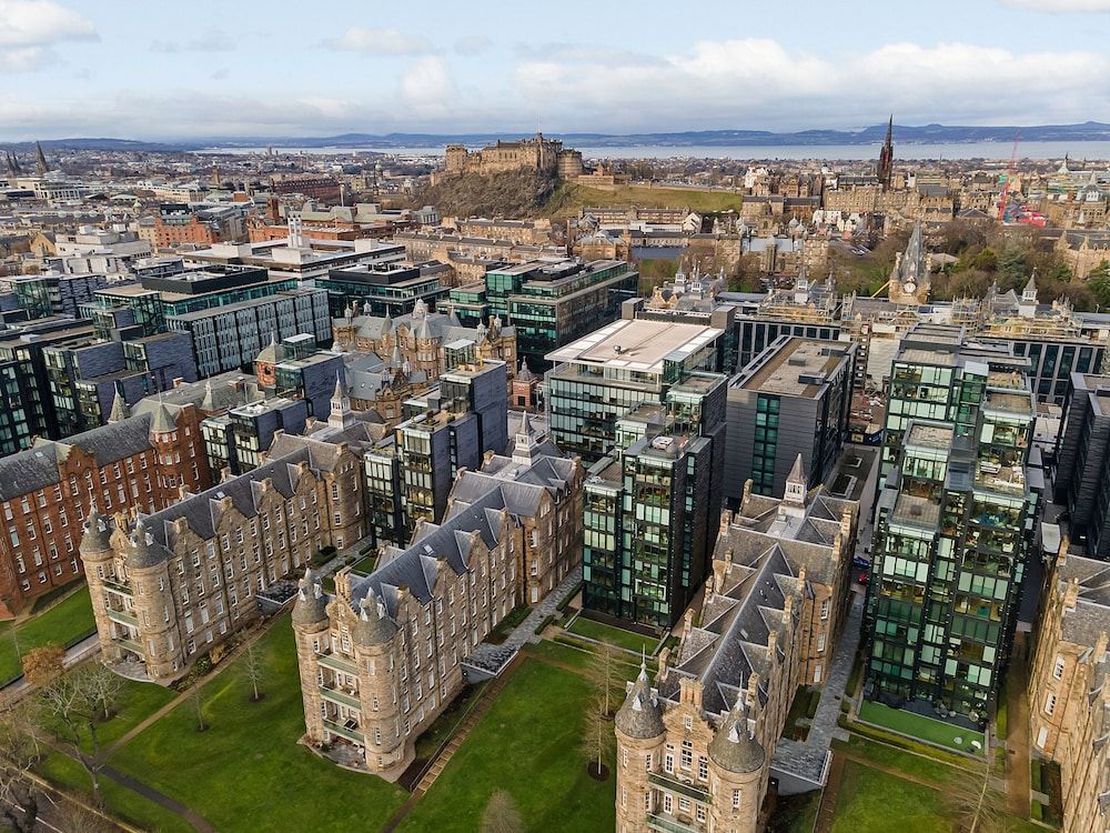 Quartermile serviced apartments — 4-Star Luxury Hotel in Edinburgh, United Kingdom