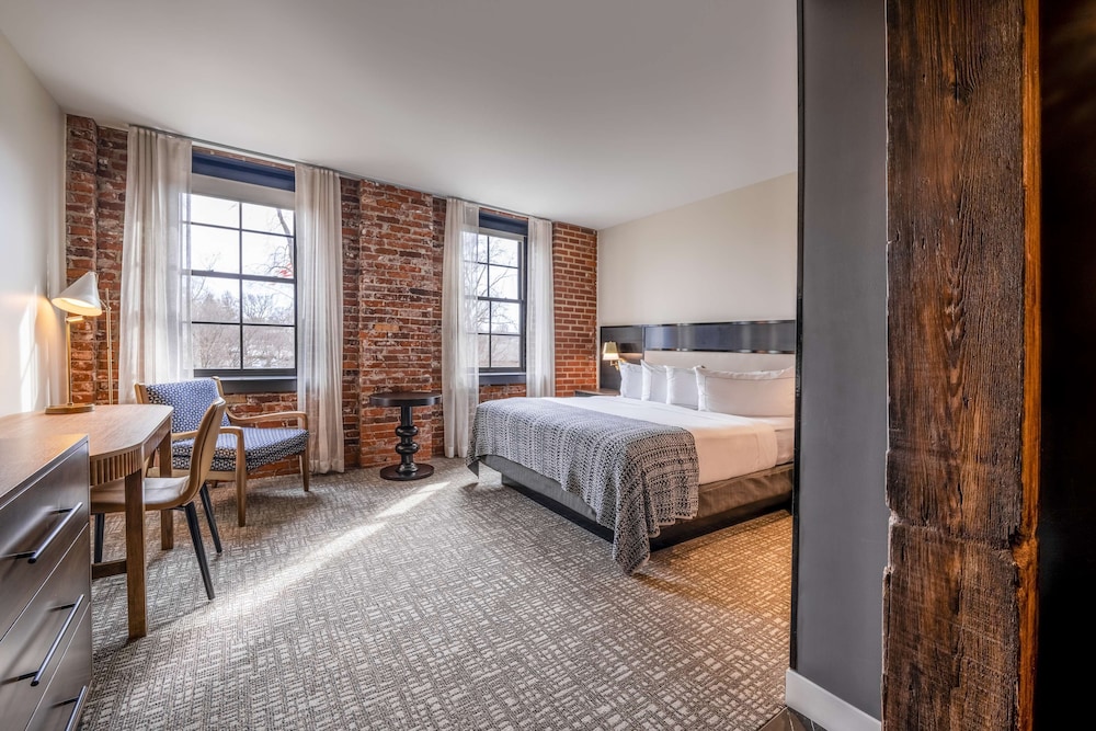 The Wilbur Lititz Tapestry Collection by Hilton - photo 28