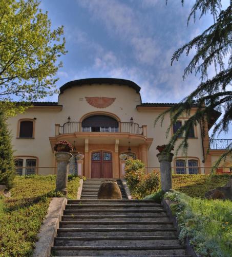 Villa La Meridiana — 4-Star Luxury Hotel in Alba, Italy
