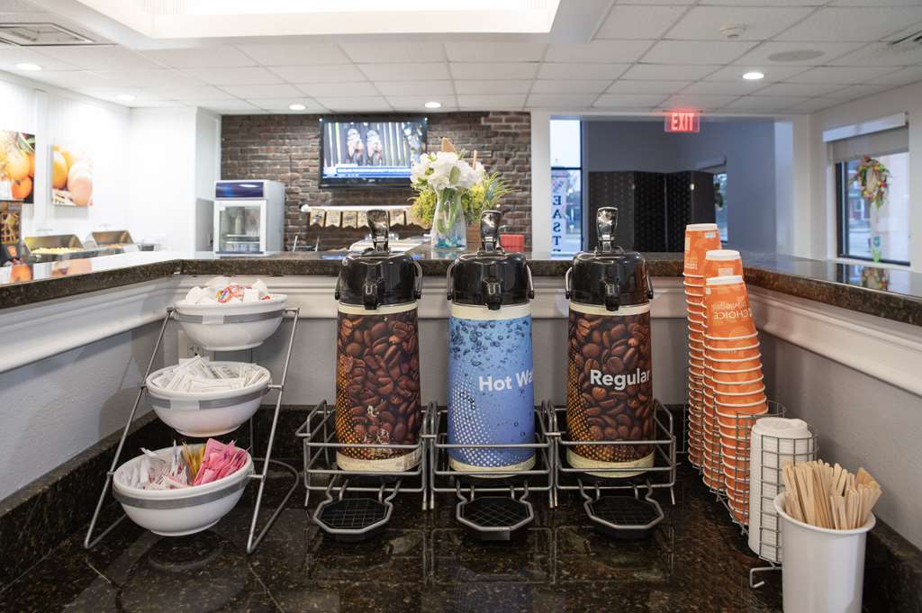 Comfort Inn Hyannis Cape Cod - photo 32