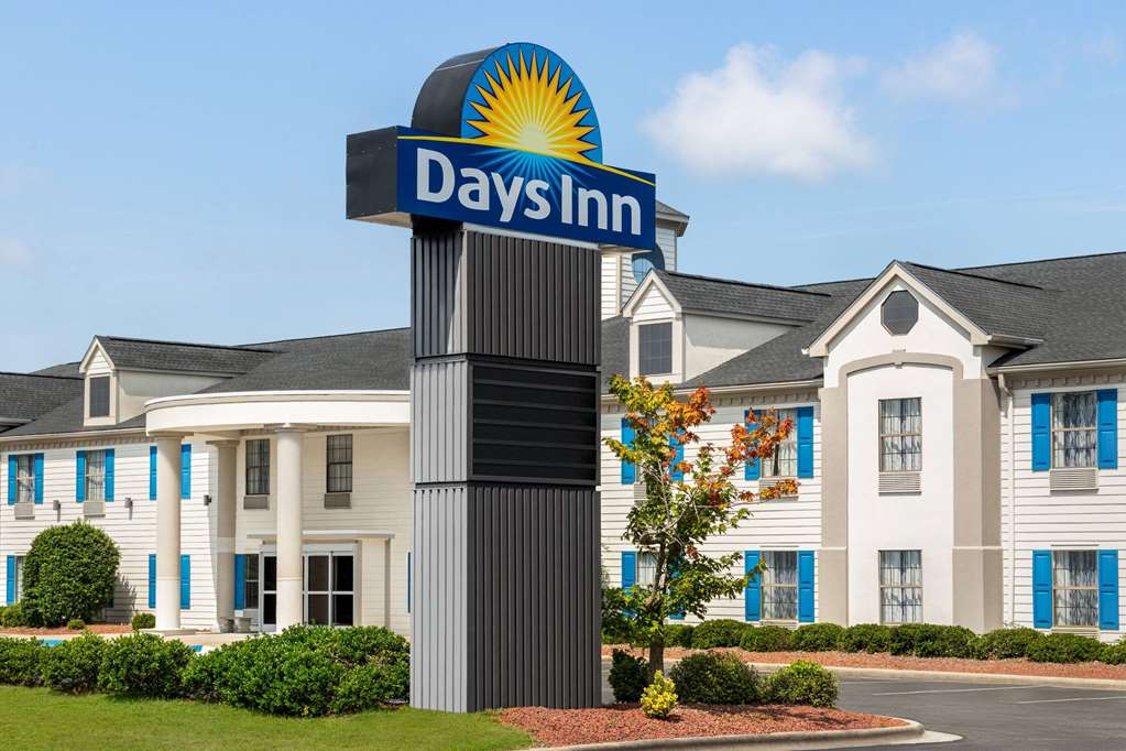 Days Inn by Wyndham Shallotte - photo 4