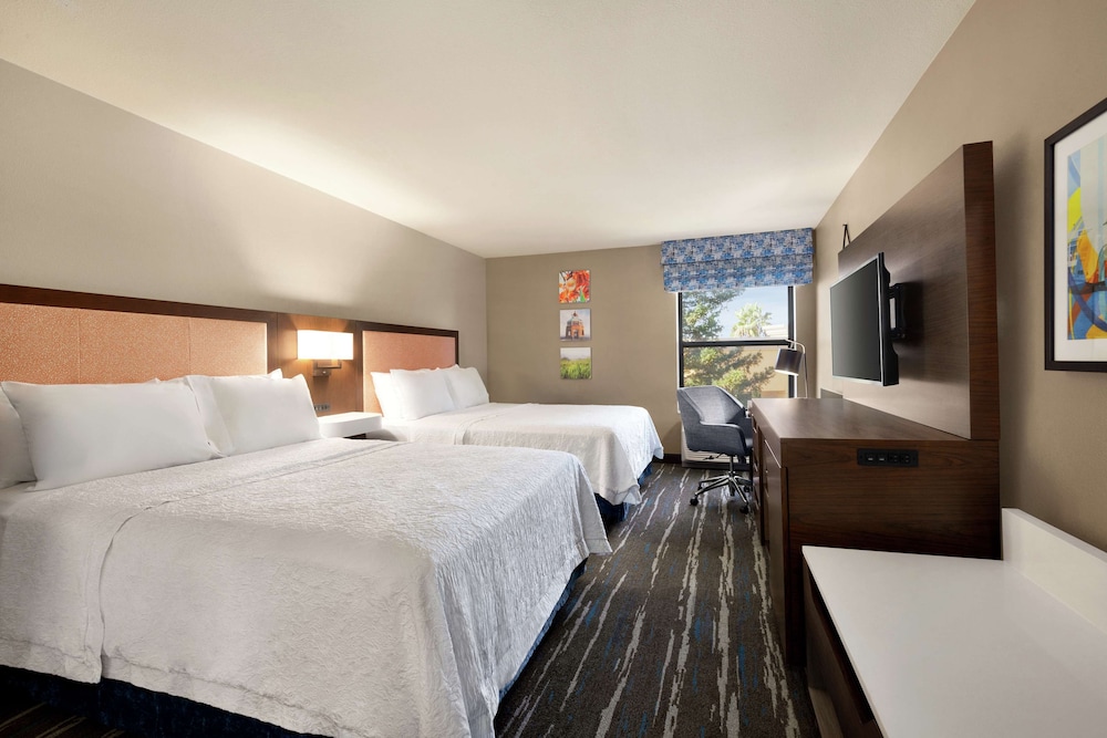 Hampton Inn Tracy - photo 6